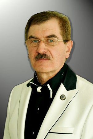 Заслужений артист України, уродженець с.Радехів Гнатюк М.І.